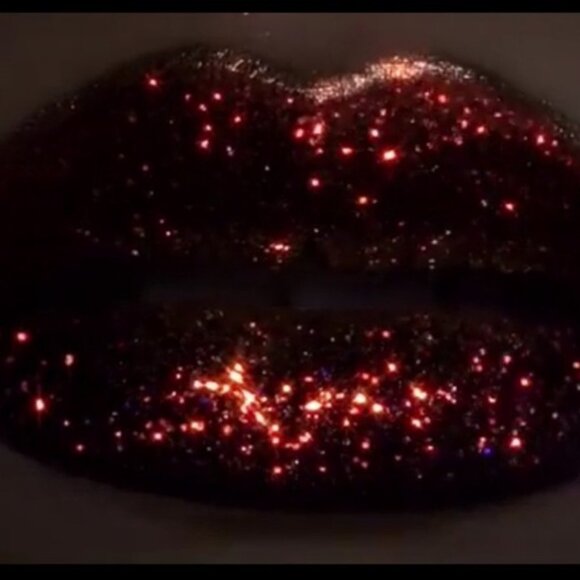 PAT MCGRATH LIP KIT INCLUDES: LIPSTICK, GLOSS AND MICROFINE GLITTER - Picture 4 of 4